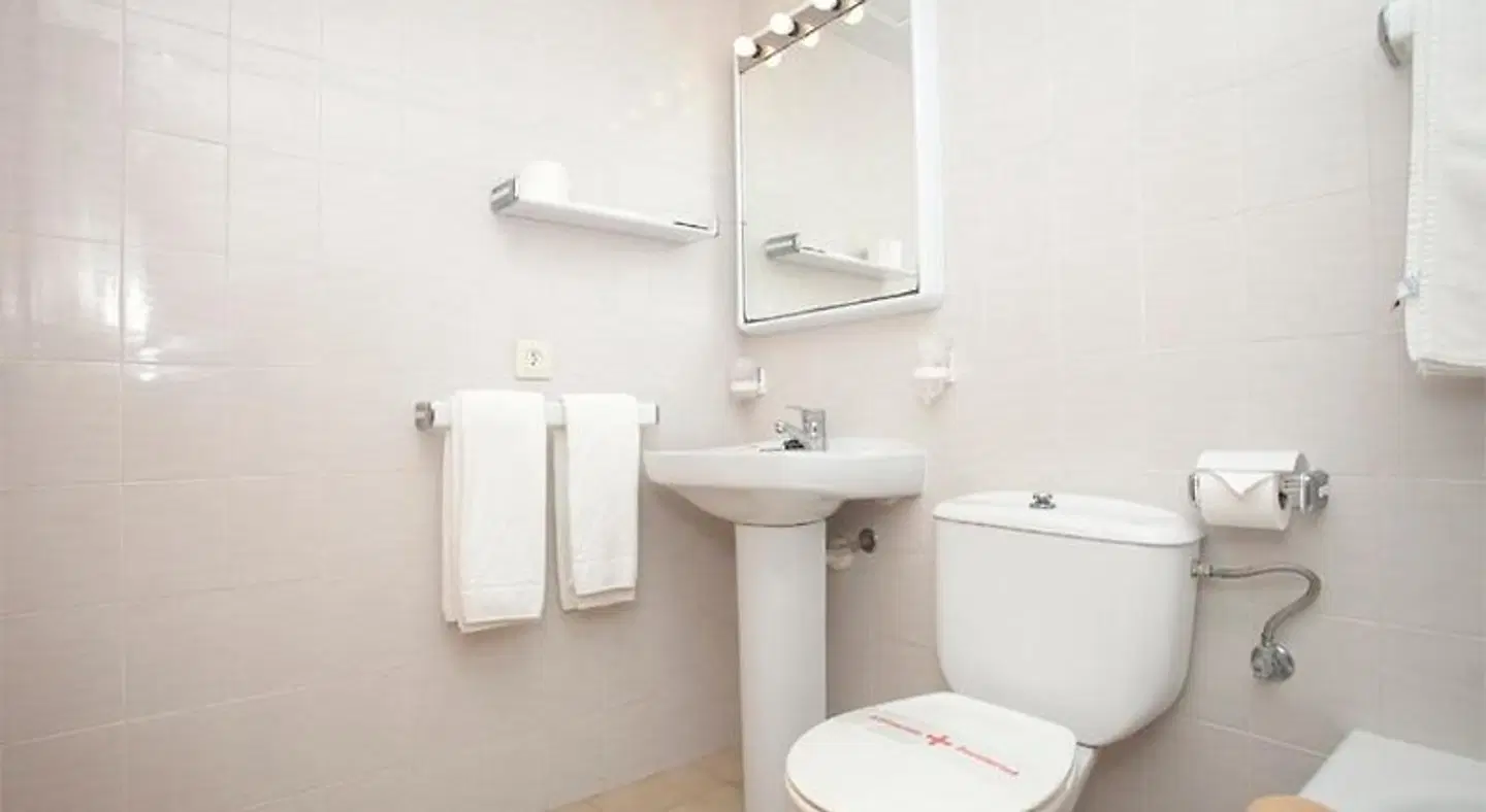 Habitat Appartements BATHROOM