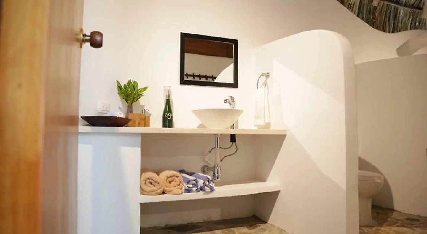 Gitana del Mar Boutique Beach Resort BATHROOM