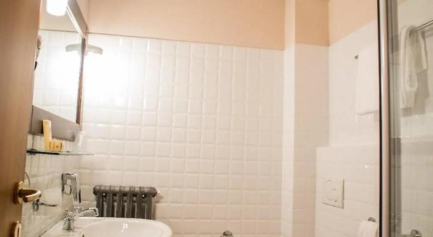 San Claudio BATHROOM