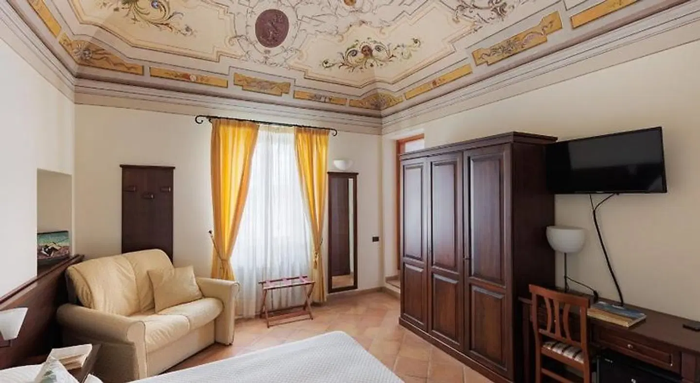 San Claudio ROOM_EXAMPLE