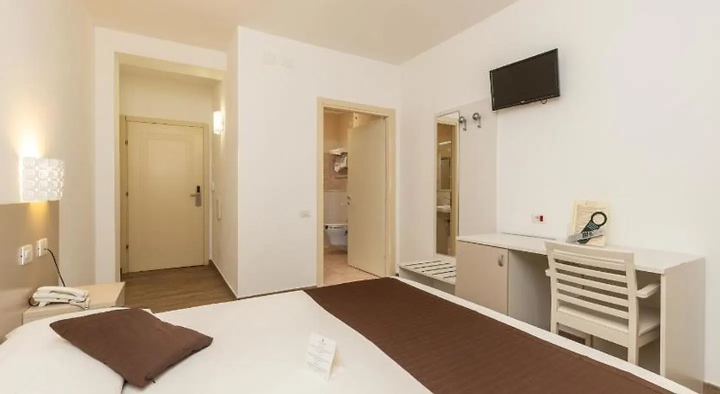 Nettuno ROOM_EXAMPLE