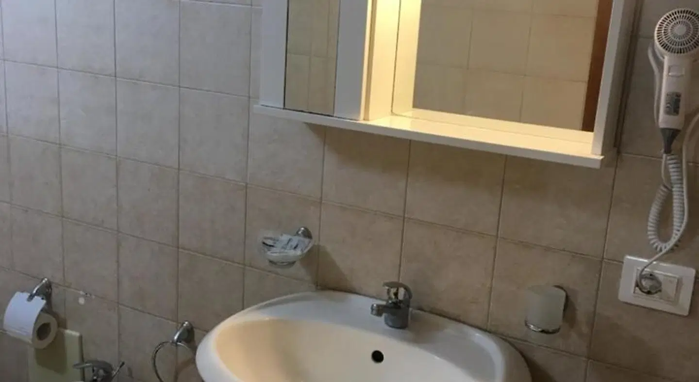 Hotel Due Pini Conte BATHROOM