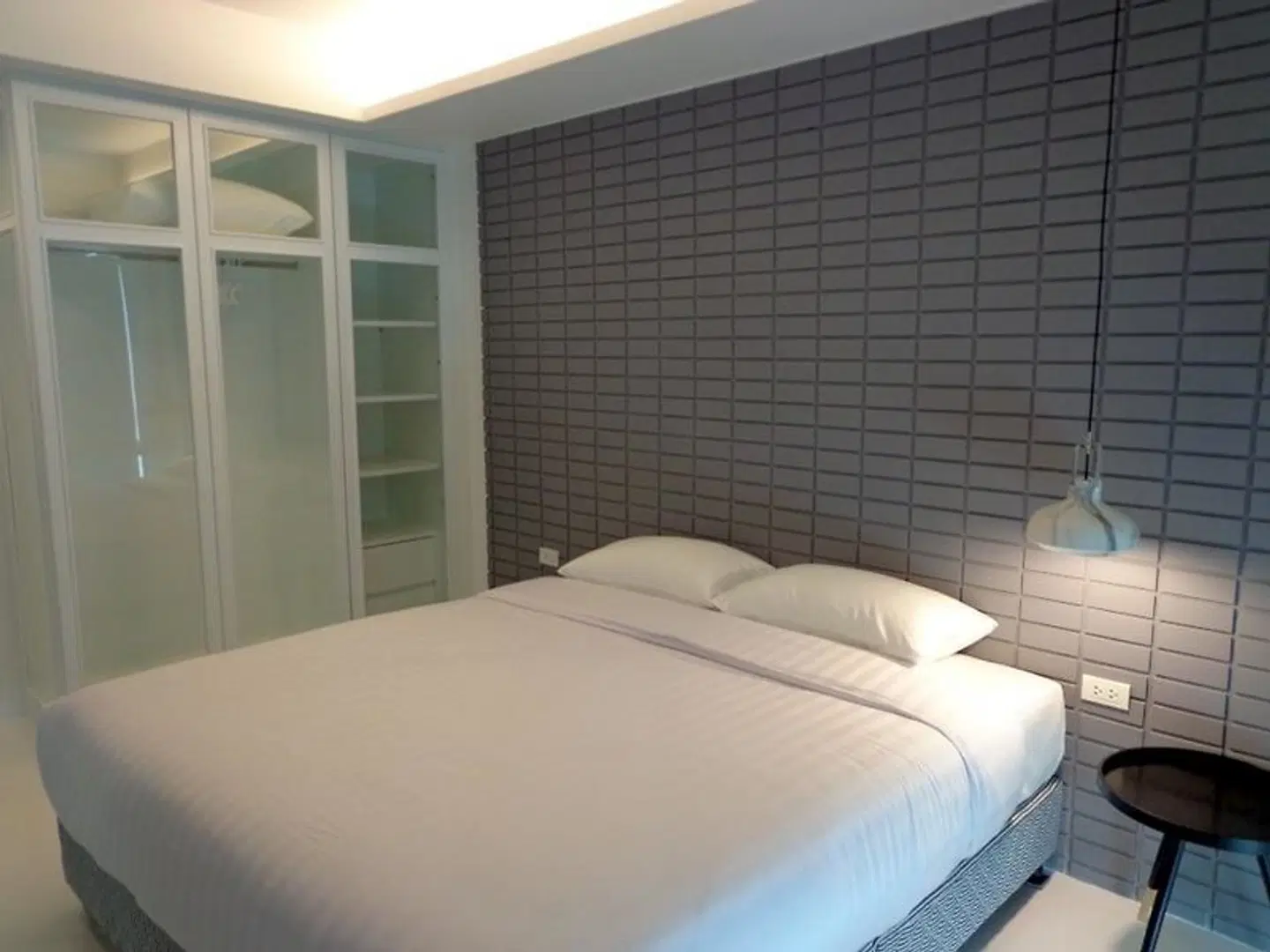 Silom Studios ROOM_EXAMPLE
