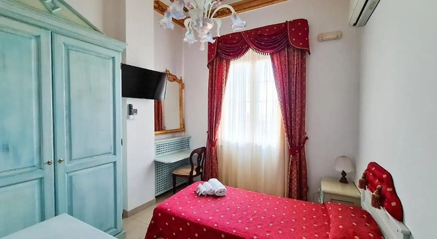 Euro Hotel Iglesias ROOM_EXAMPLE
