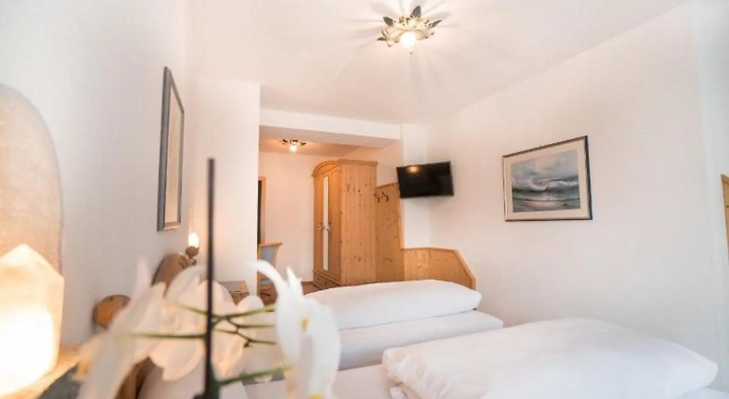 Mineralienhotel Natznerhof ROOM_EXAMPLE