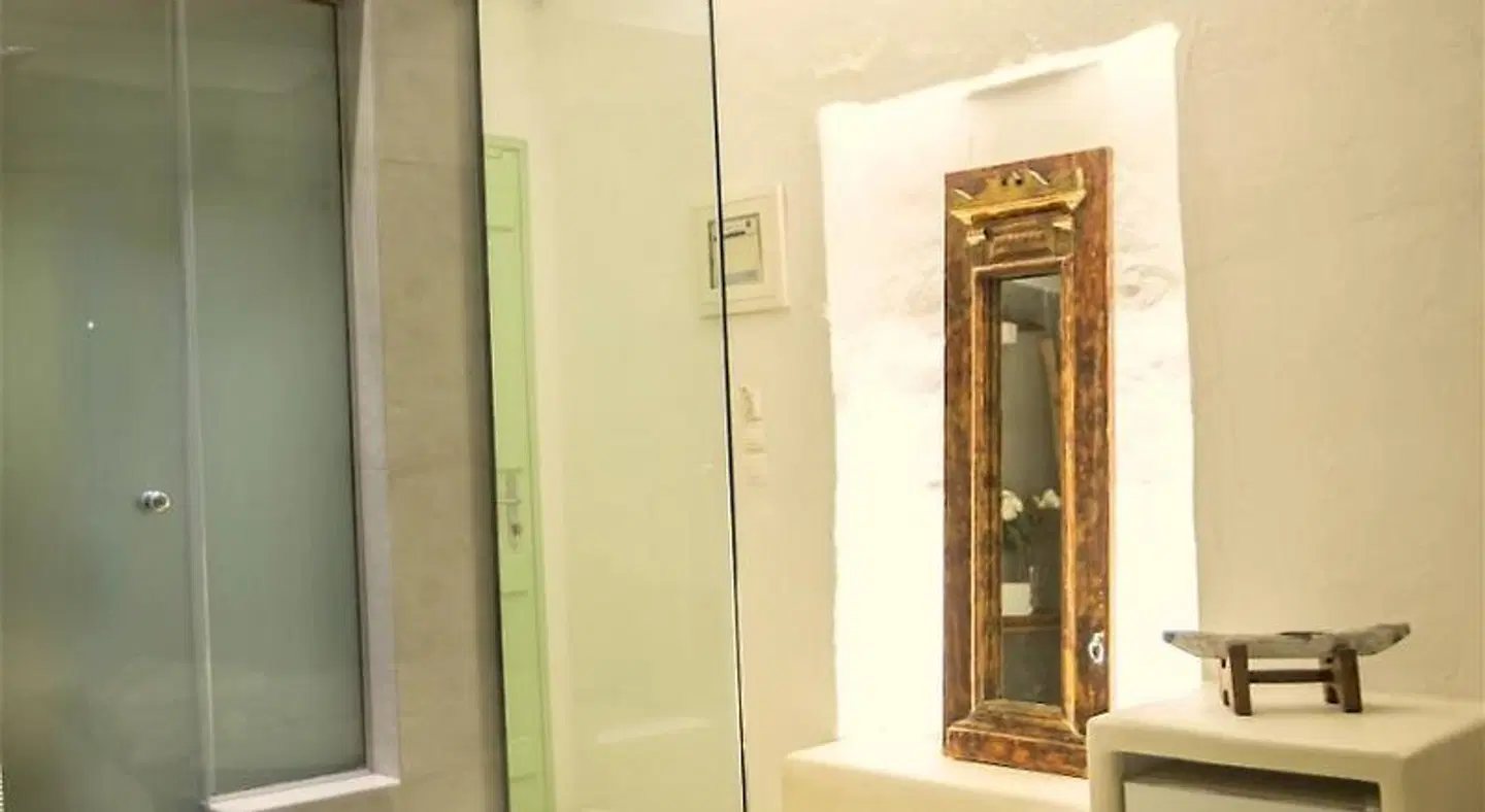Tholaria Boutique Hotel BATHROOM
