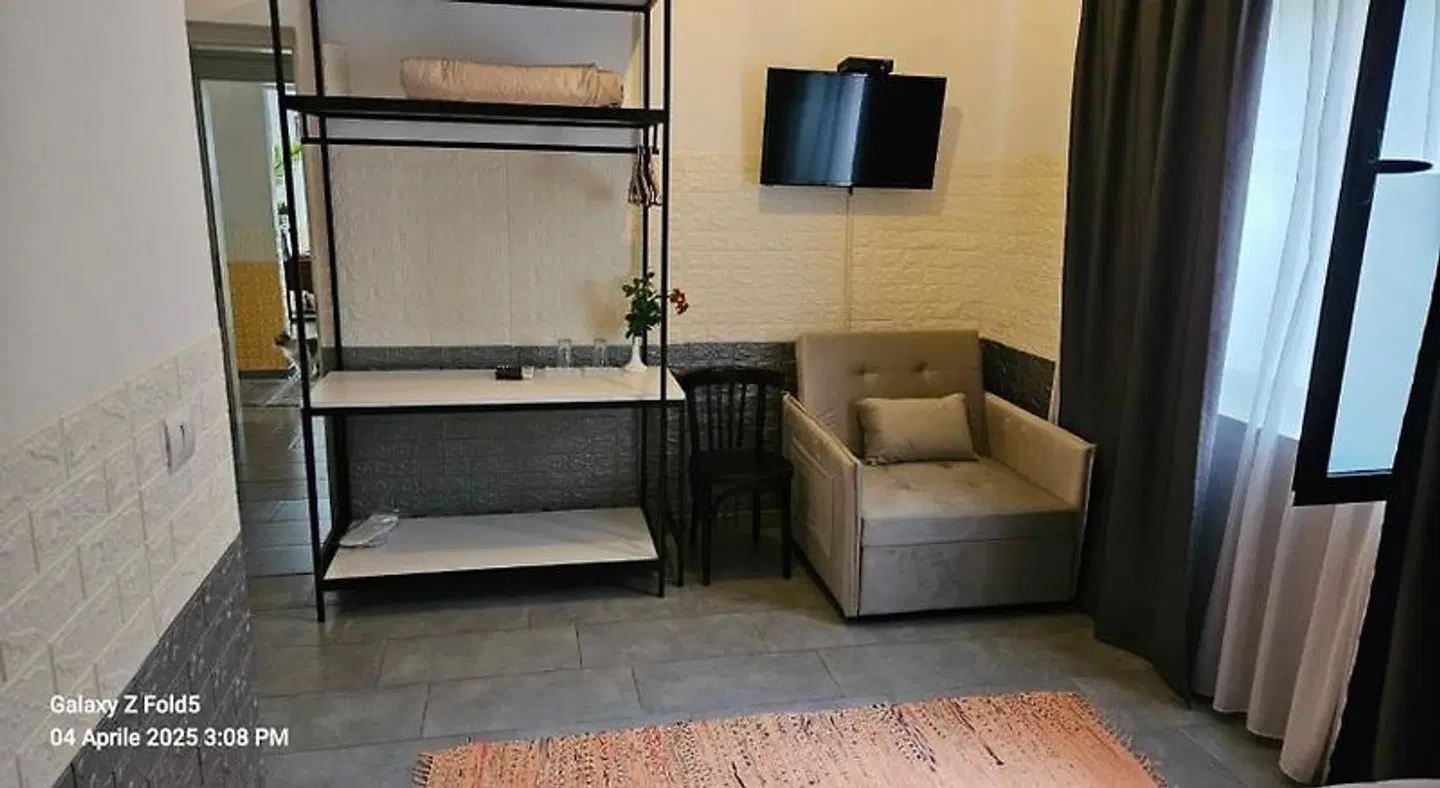 Antigone ROOM_EXAMPLE