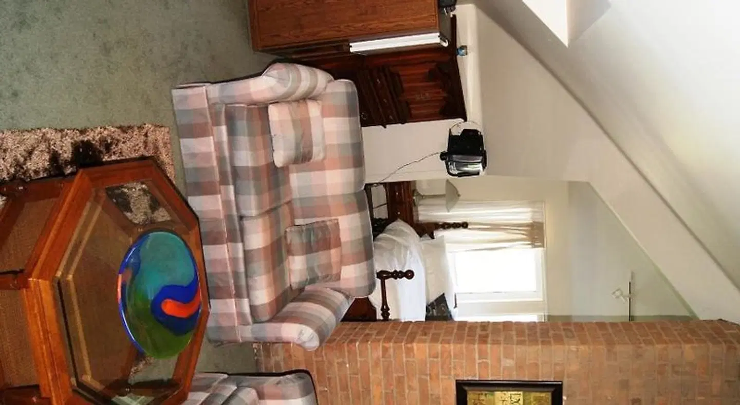 Ye Olde Walkerville Bed & Breakfast ROOM_EXAMPLE