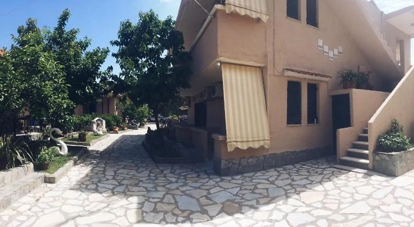 Faros Studios EXTERIOR