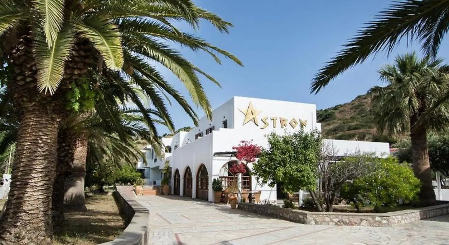 Astron Hotel EXTERIOR