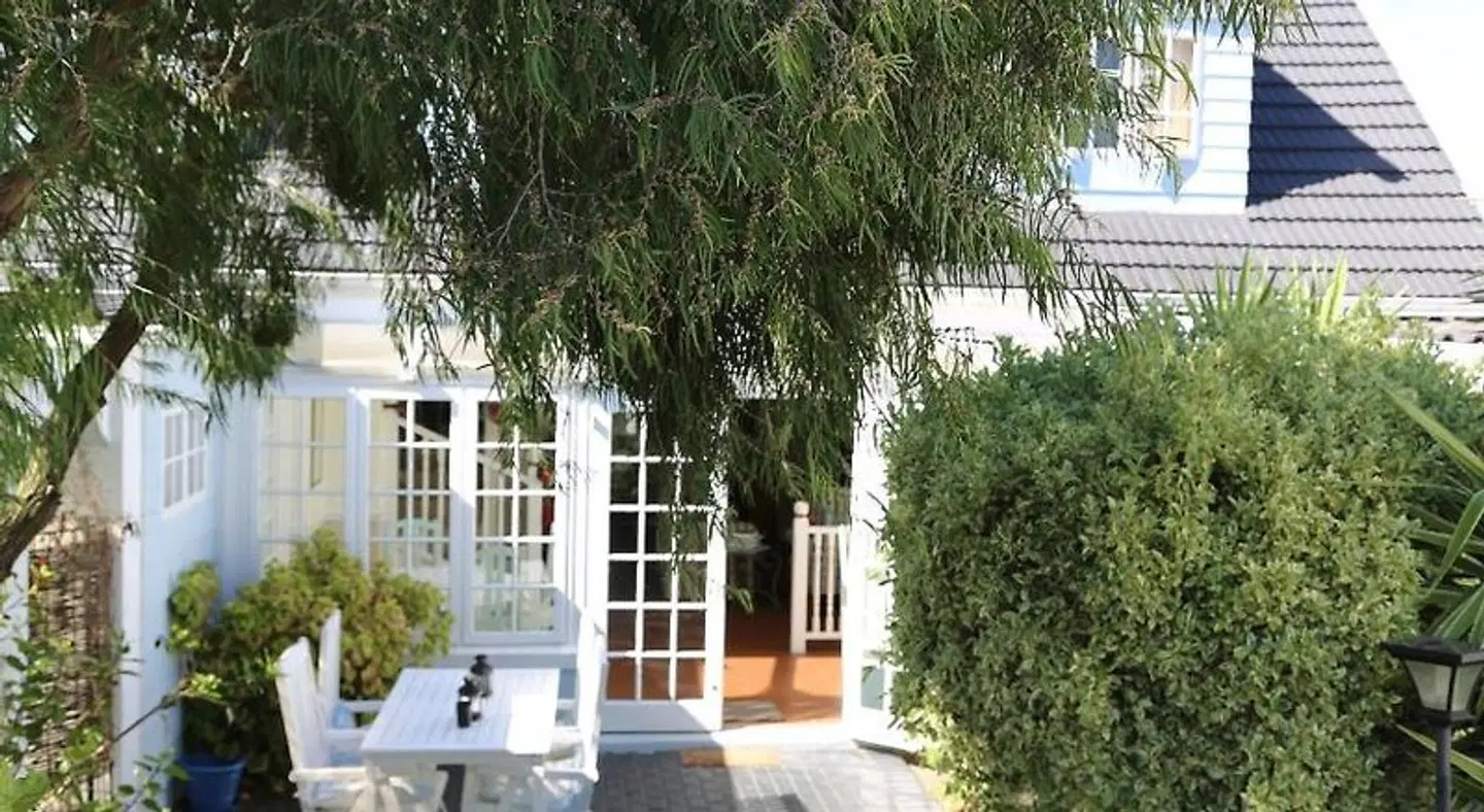 Birkenhead Manor EXTERIOR