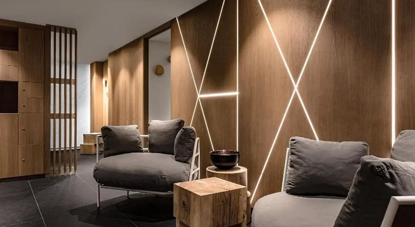 White 1921 Courchevel LOUNGE_LOBBY