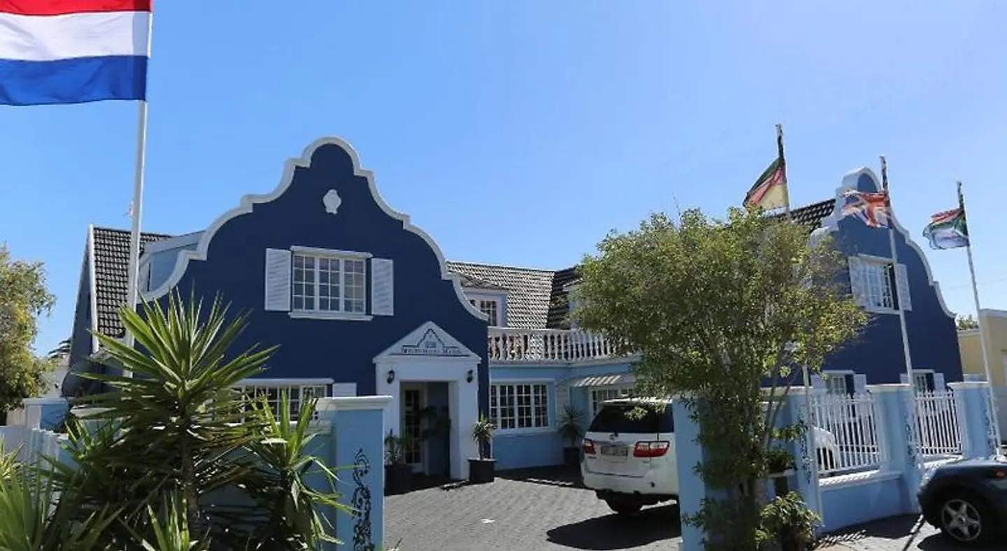 Birkenhead Manor EXTERIOR