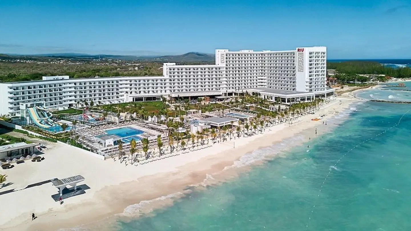 Hotel Riu Palace Aquarelle BEACH