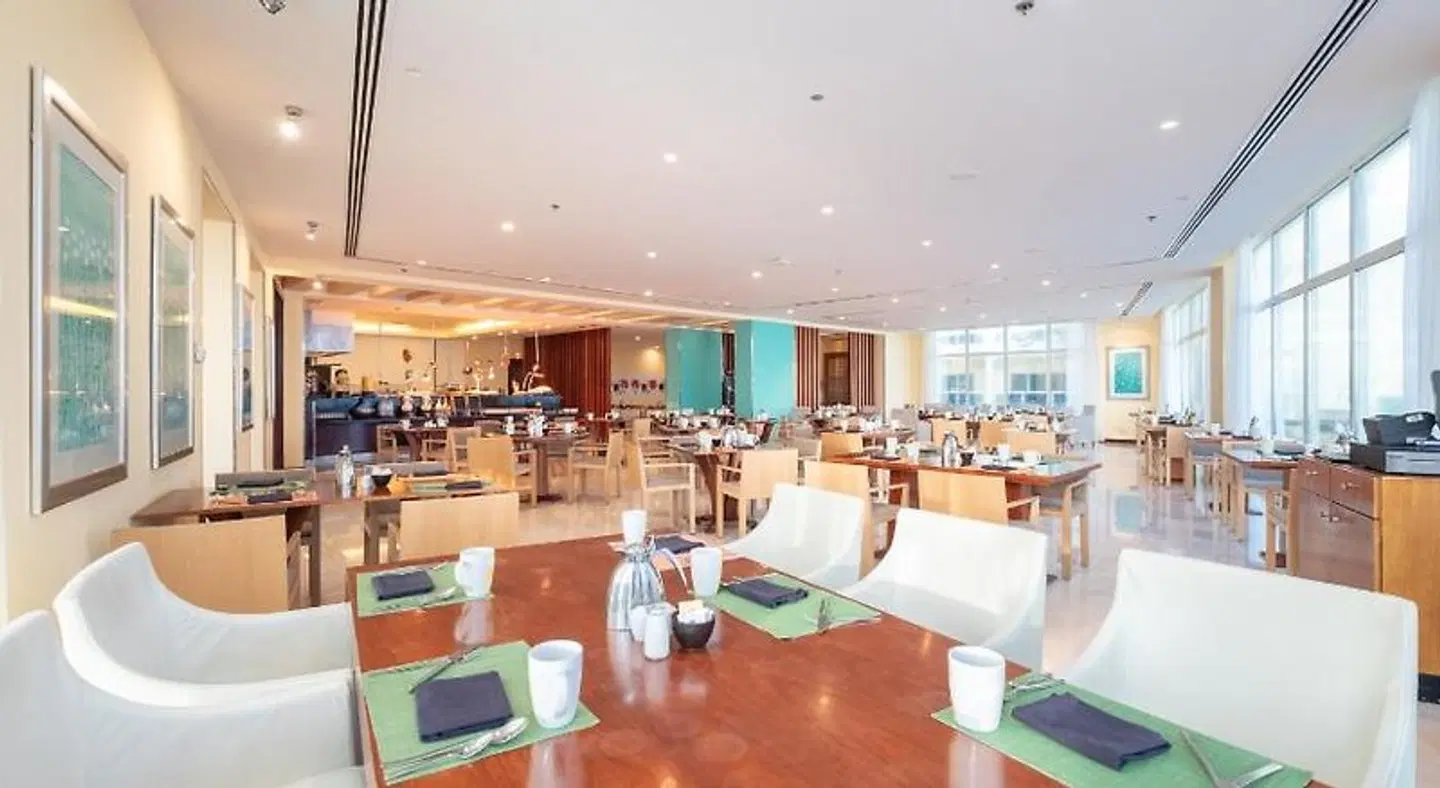 Radisson Blu Resort, Fujairah RESTAURANT