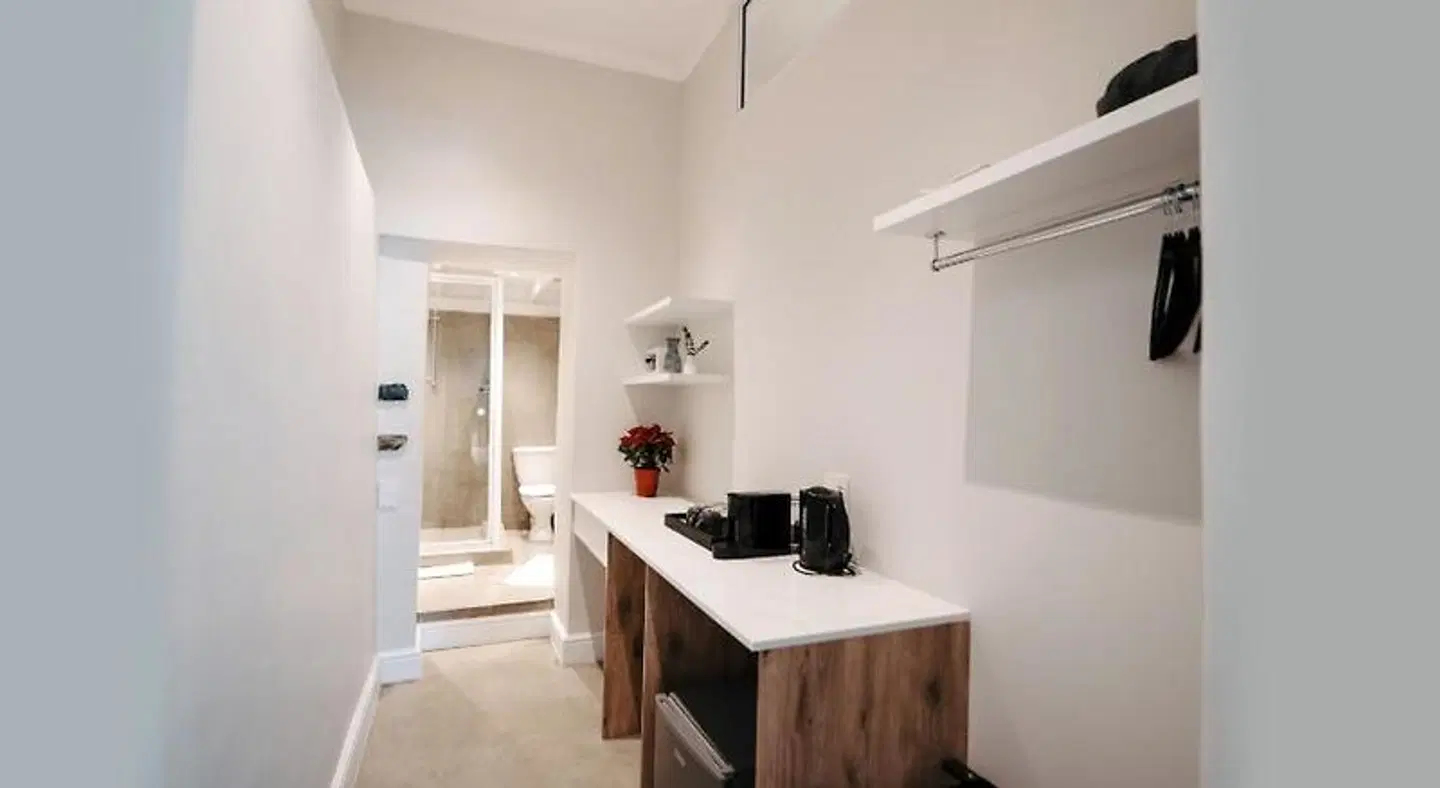 The Charles Cafe & Rooms ROOM_EXAMPLE