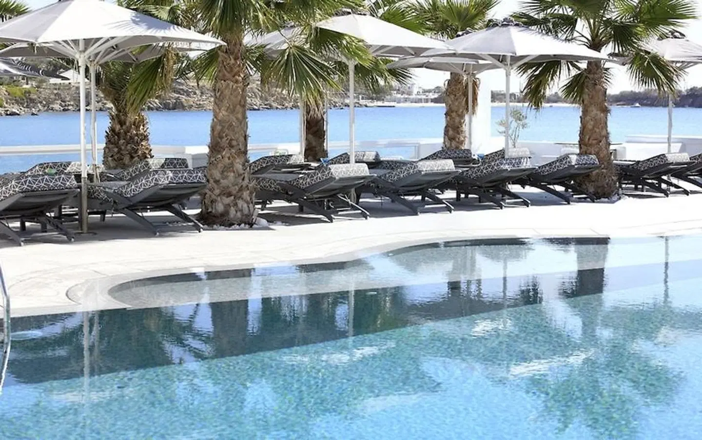 Petinos Beach Hotel OUTDOOR_POOL