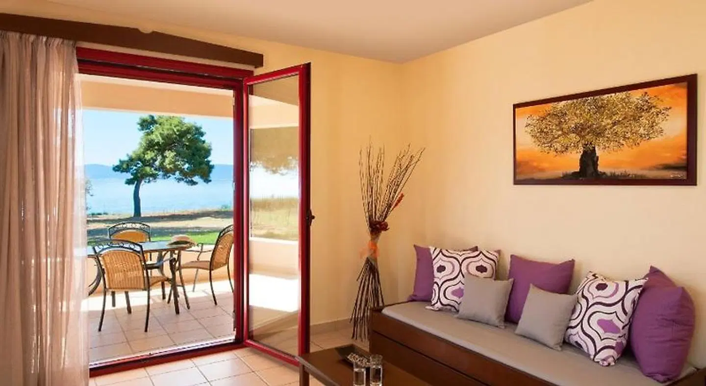 Makis Inn Resort ROOM_EXAMPLE