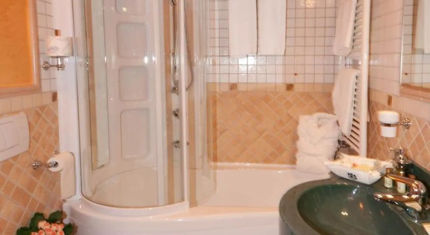 Bio Hotel Villa Cecilia BATHROOM