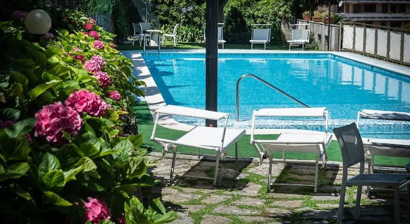 Hotel Villa Manuelina OUTDOOR_POOL