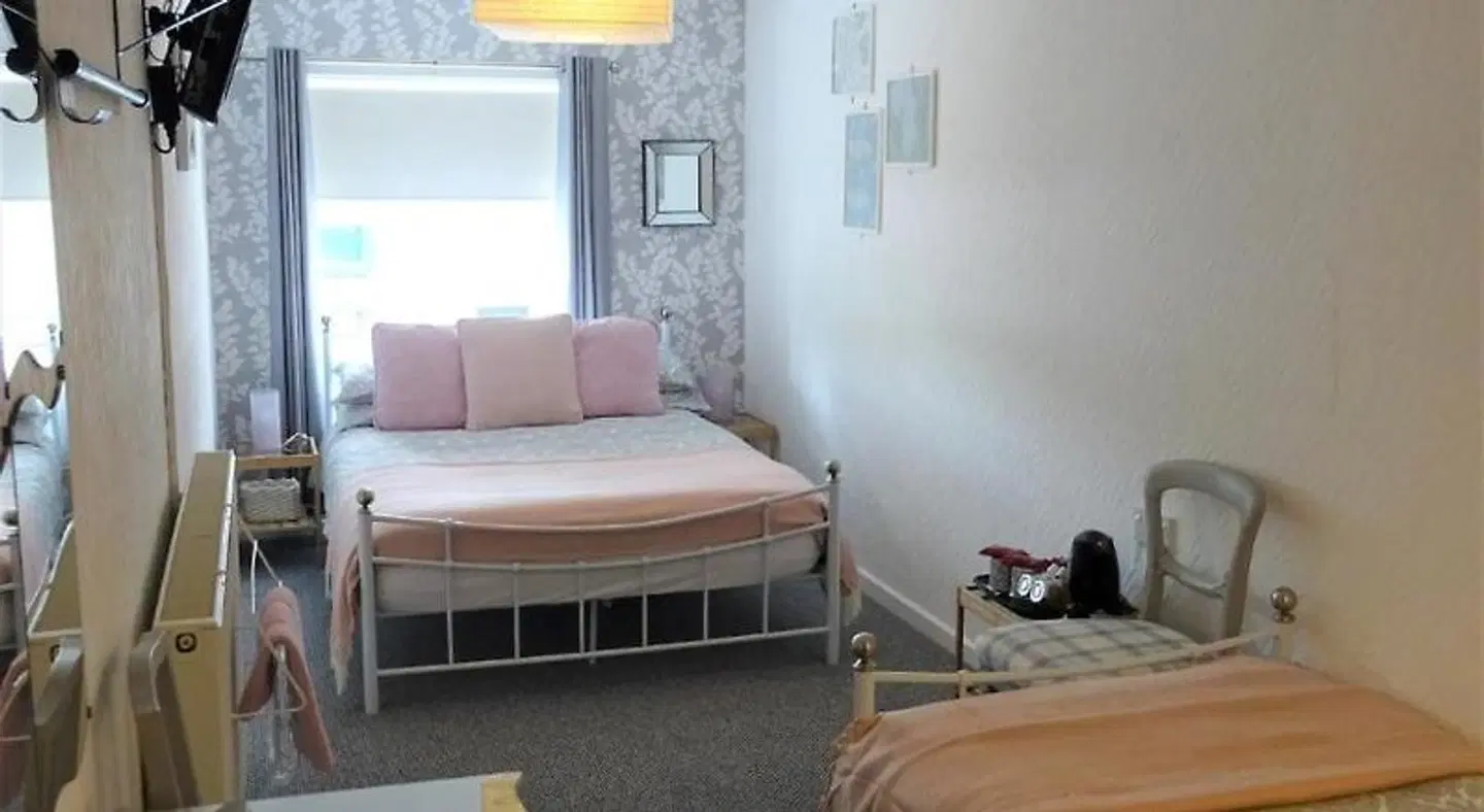 Shipping Lanes Hotel ROOM_EXAMPLE