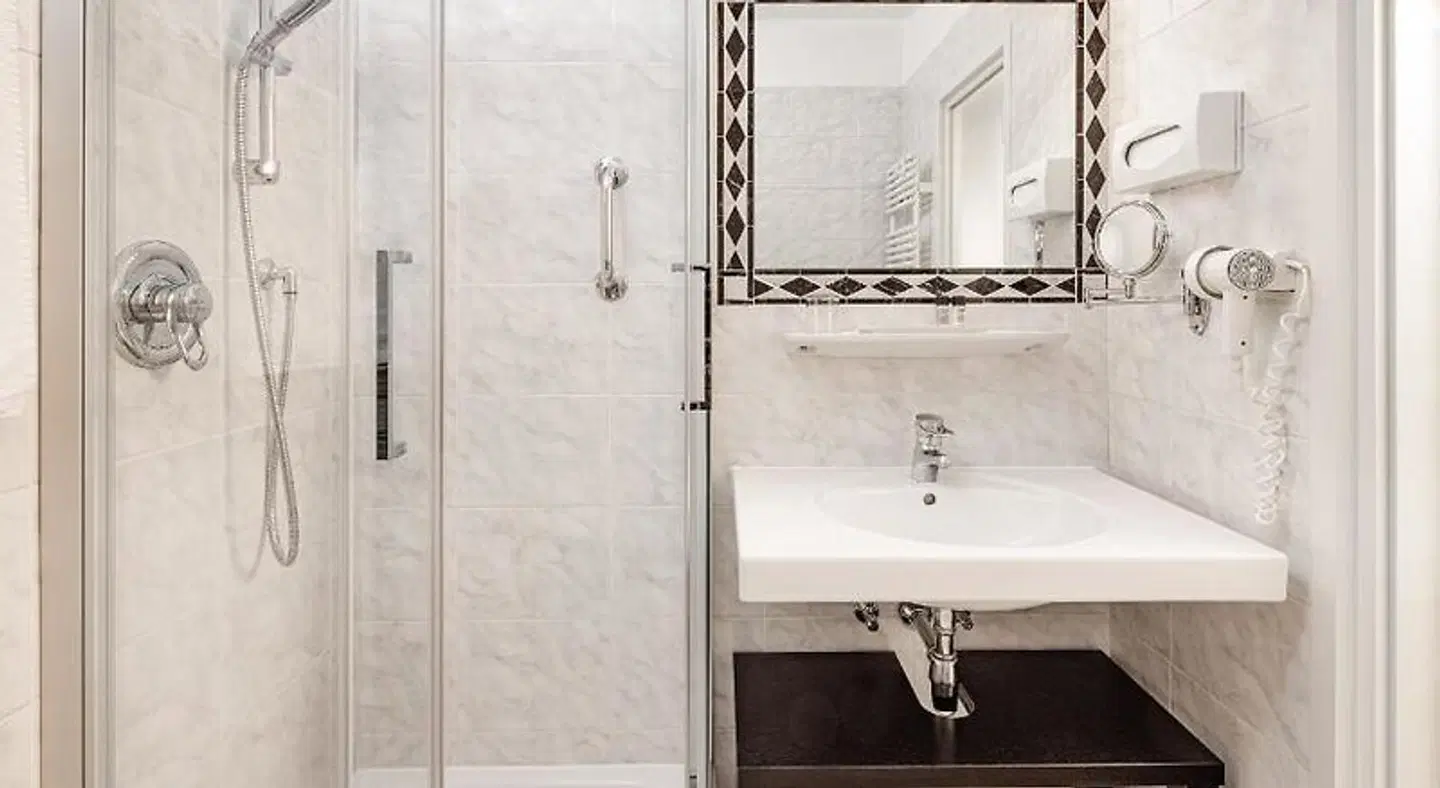 Classic Hotel Meranerhof BATHROOM