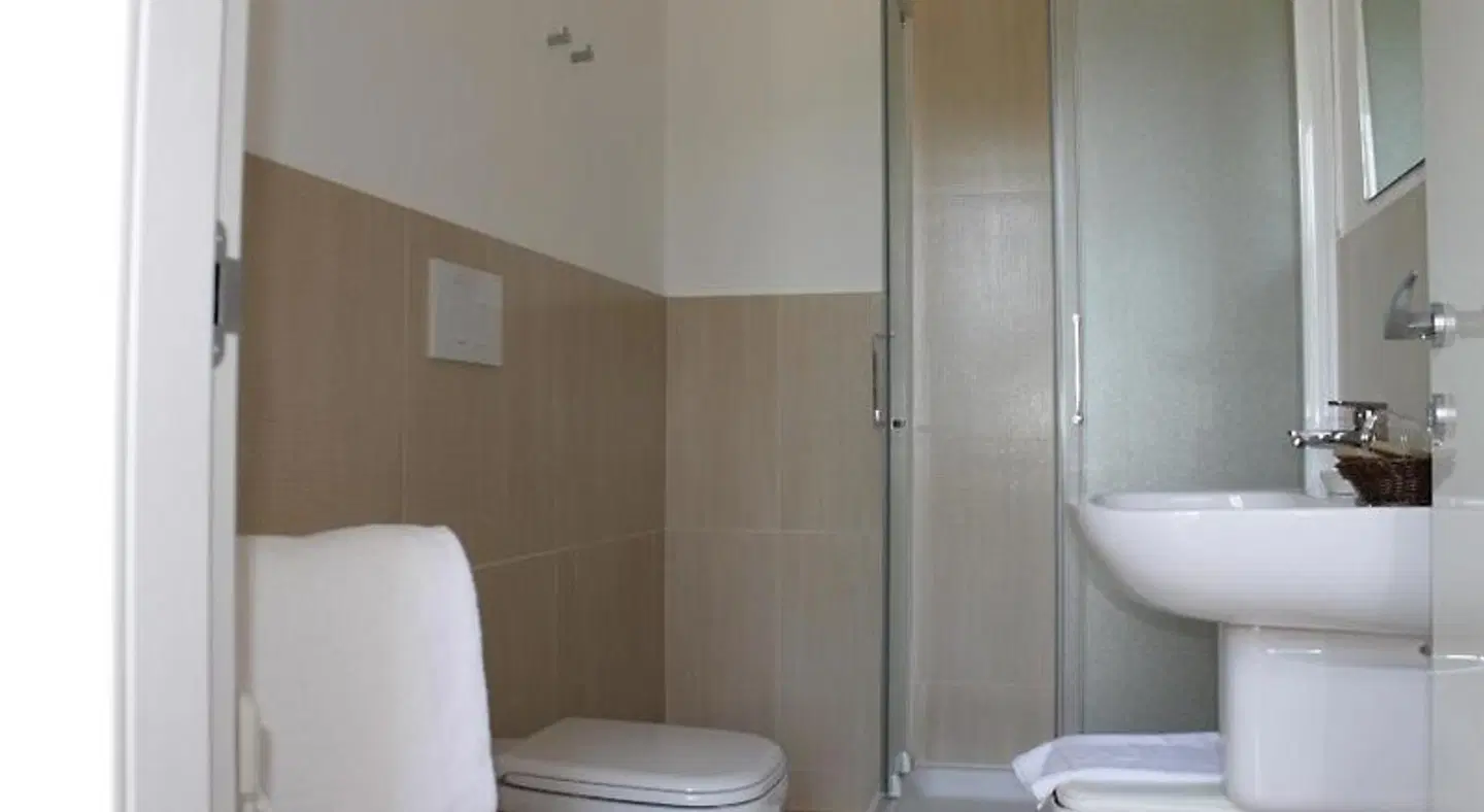 Ai Giardini di San Vitale BATHROOM