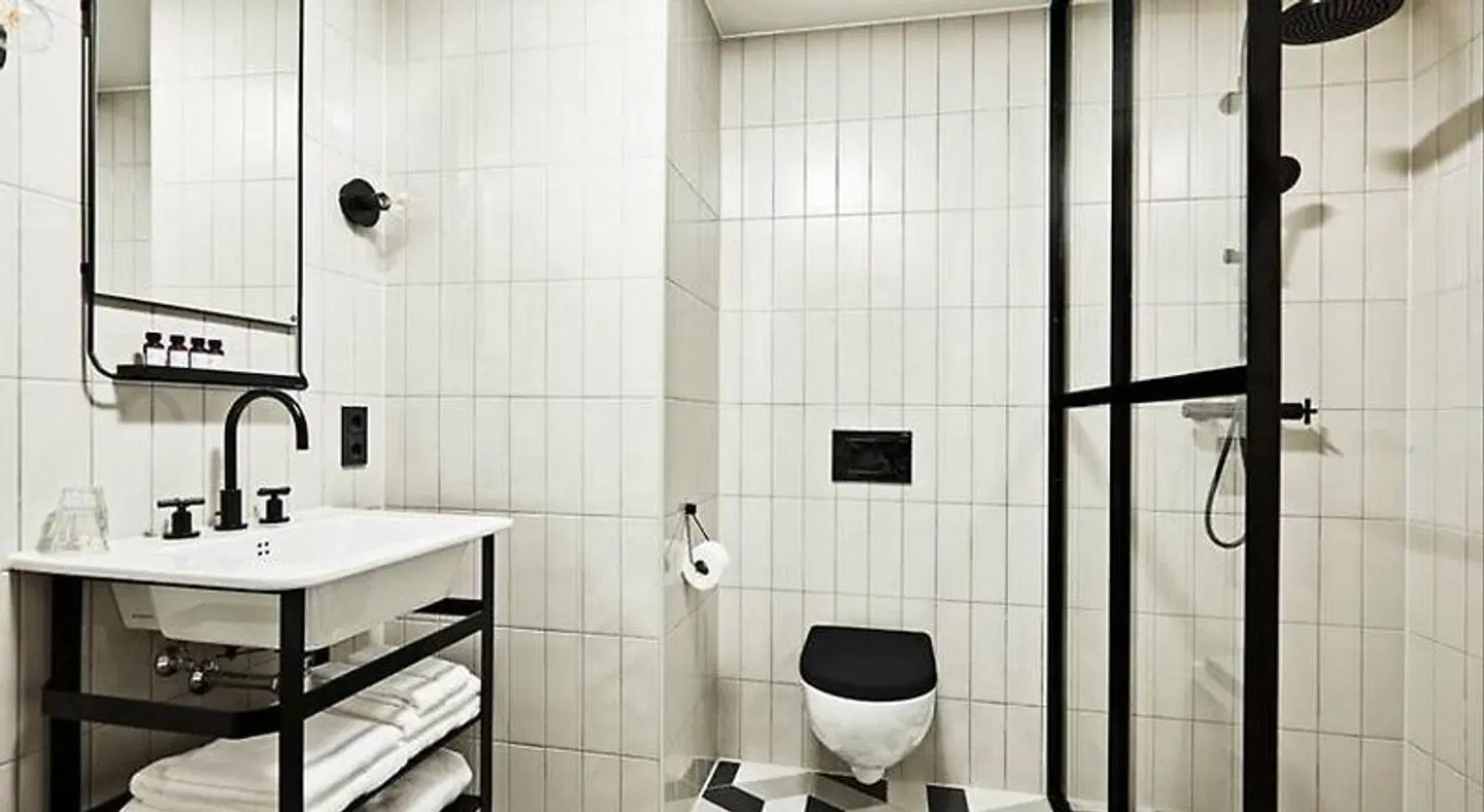 Hotel V Fizeaustraat BATHROOM