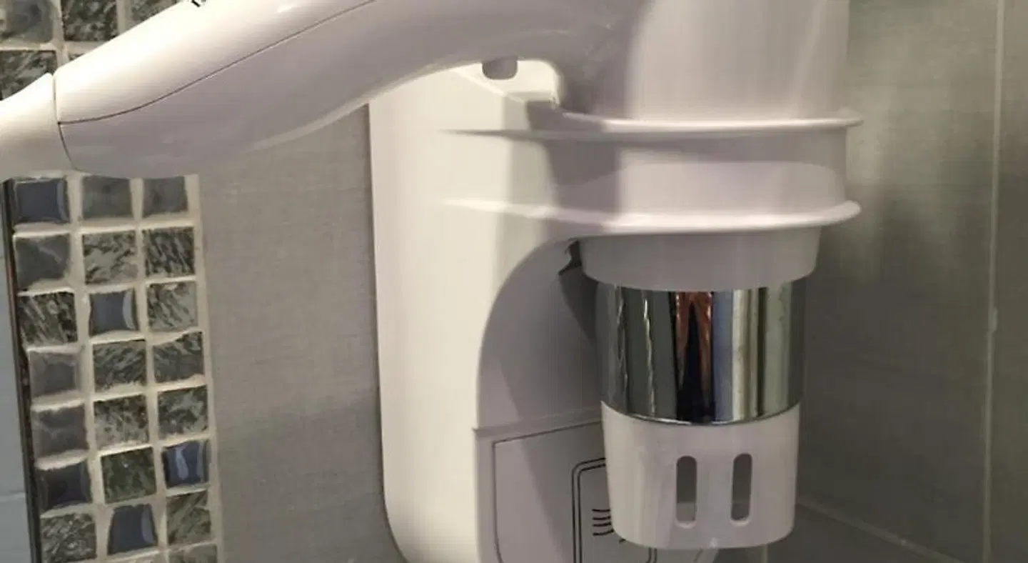 Hotel Helvetia BATHROOM