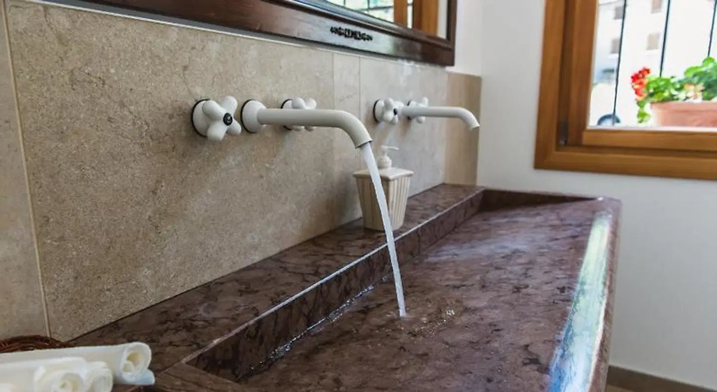 Locanda Solagna BATHROOM