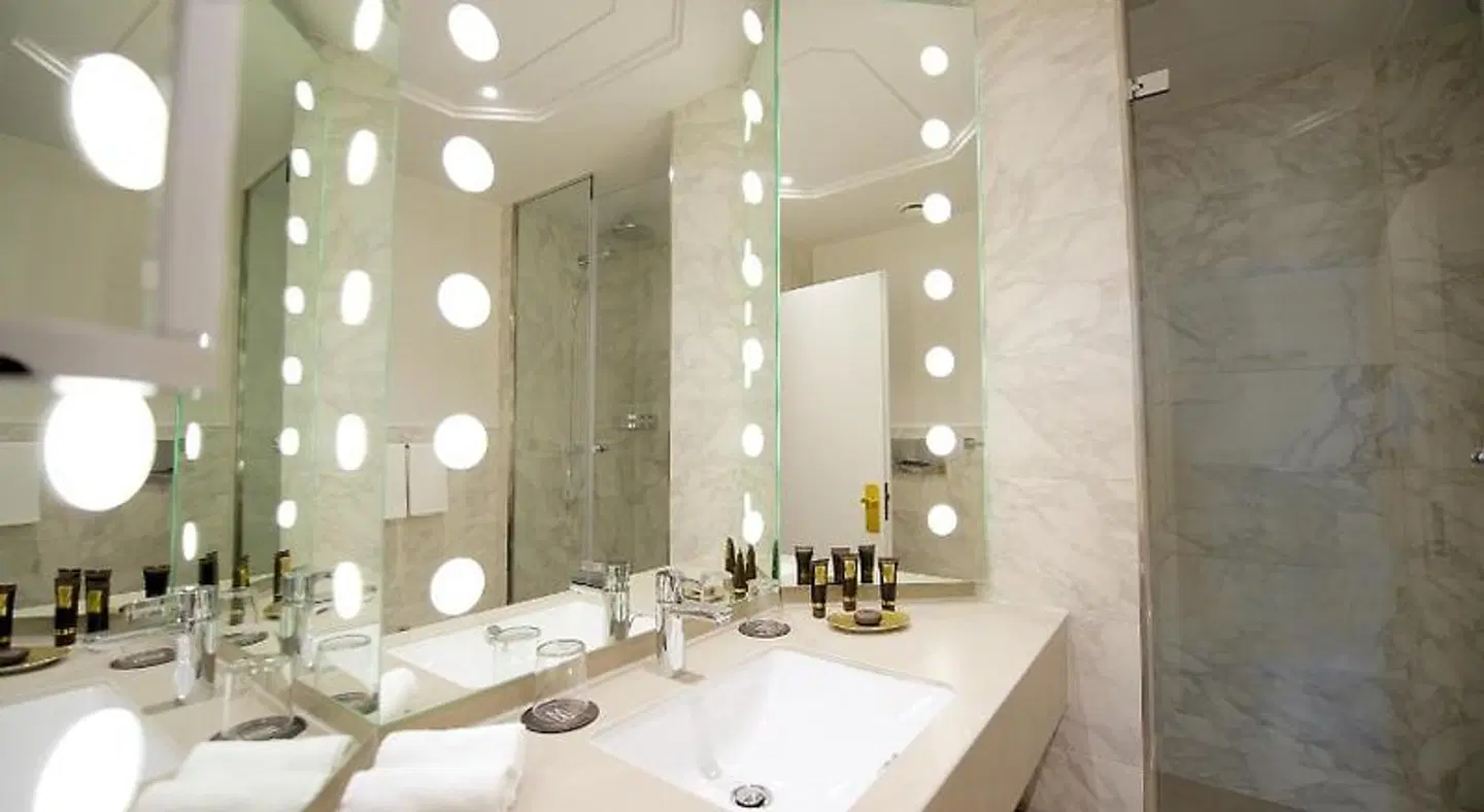 Hotel Cerretani Firenze - MGallery BATHROOM