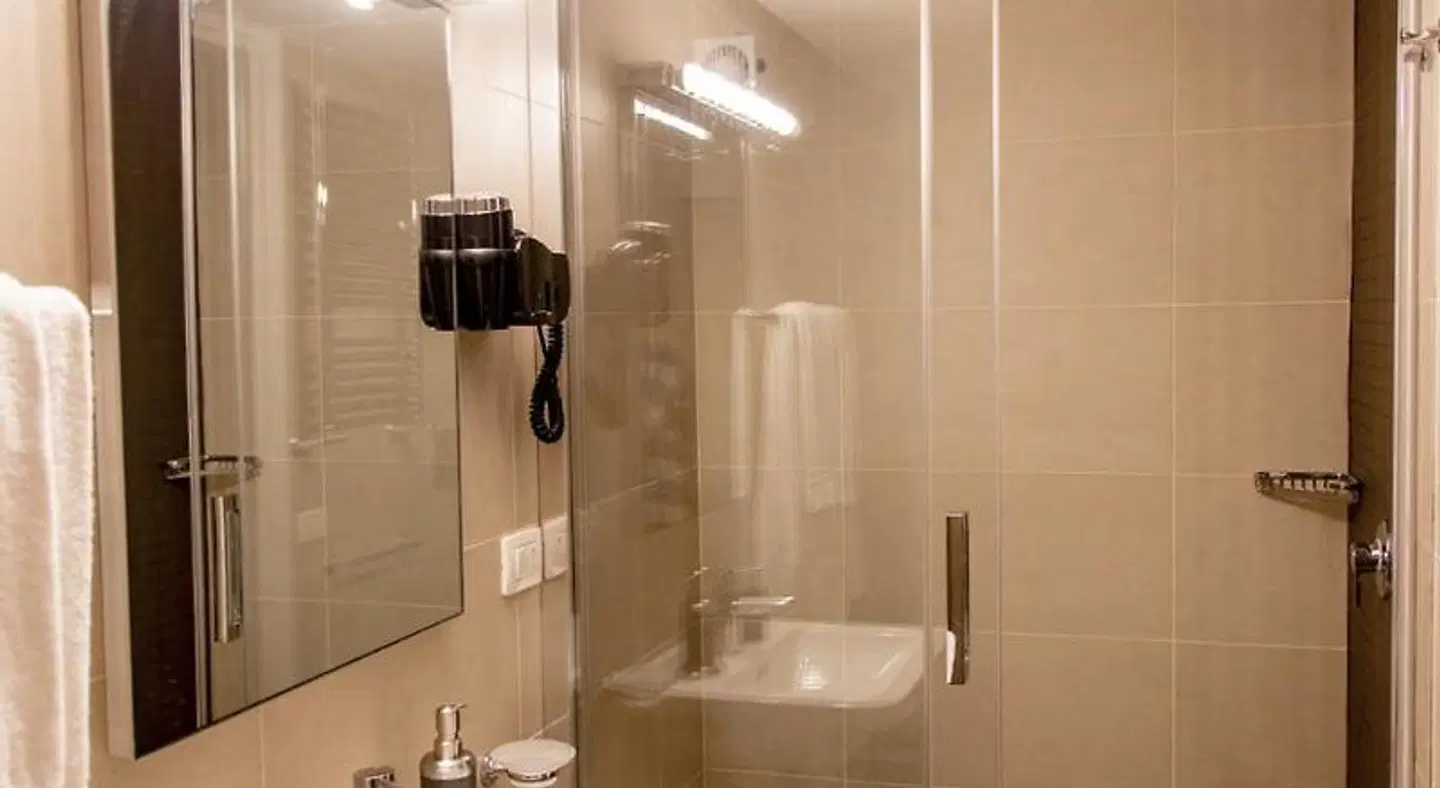 Residence Maximus BATHROOM