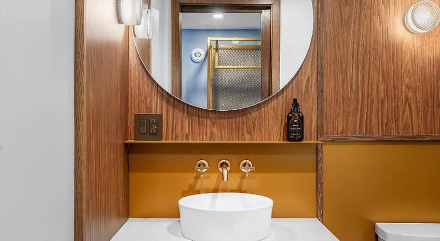 Hotel Maurice BATHROOM