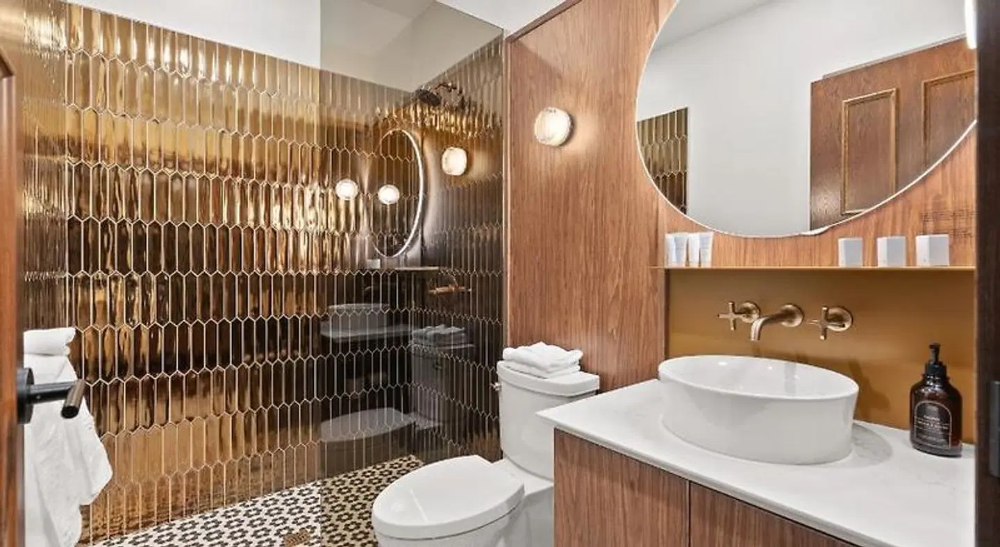 Hotel Maurice BATHROOM