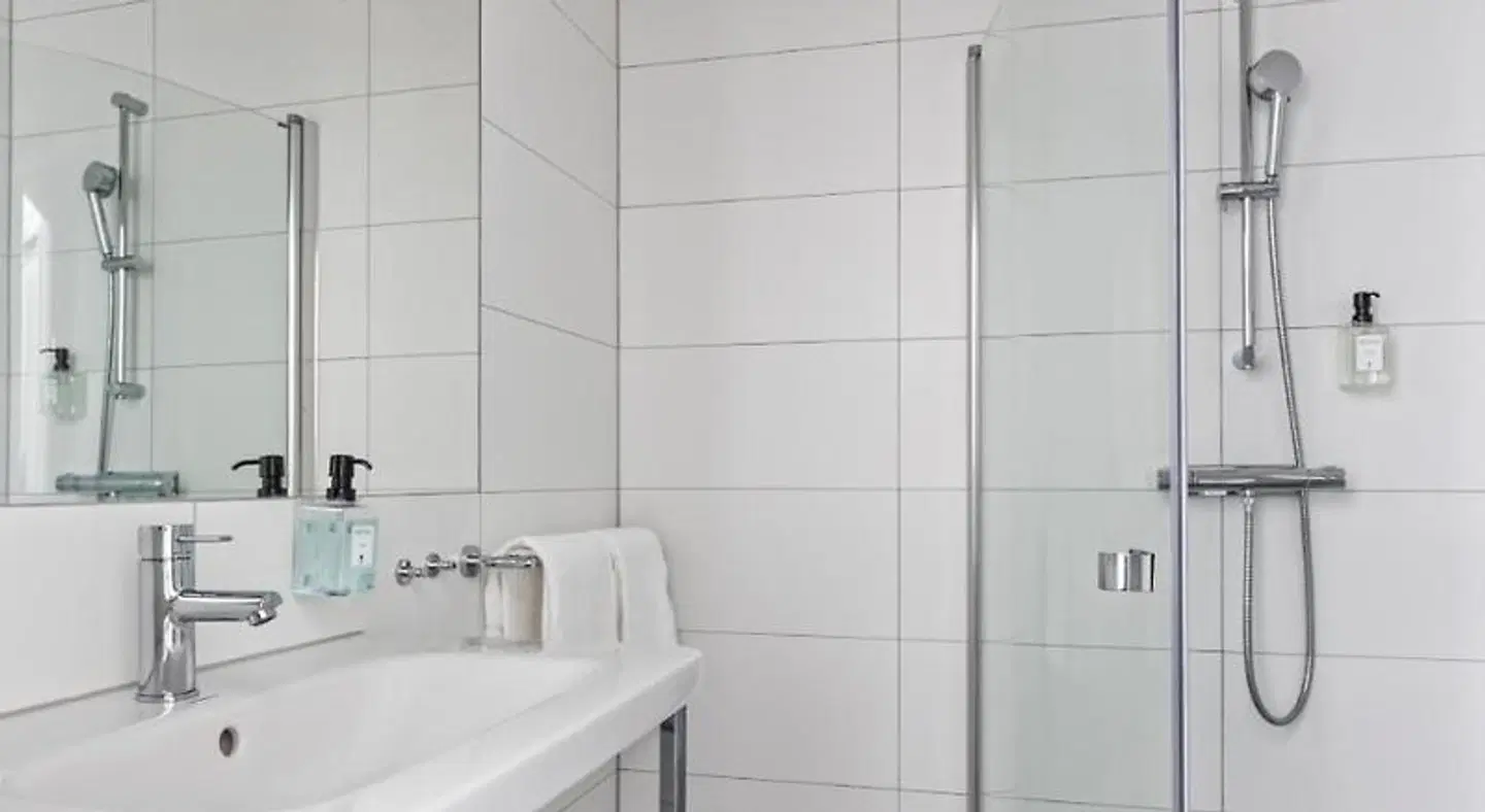 Apple Hotel & Konferens Göteborg BATHROOM