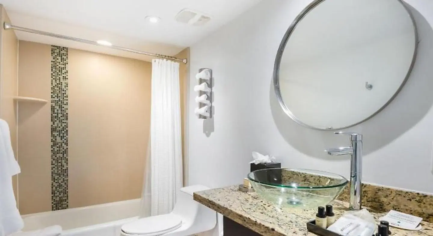 Beach Haus Bal Harbour BATHROOM