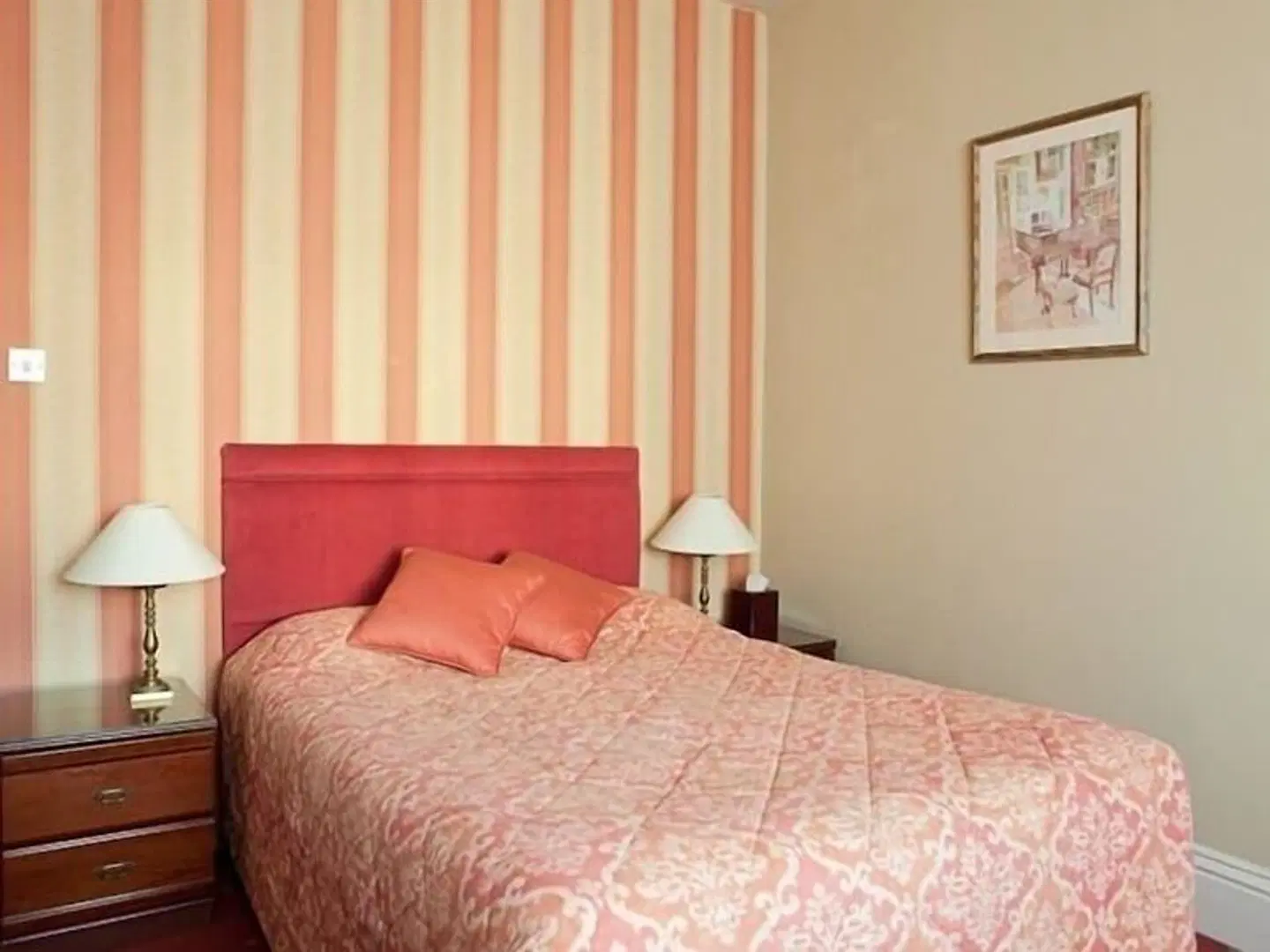 The Carlton ROOM_EXAMPLE
