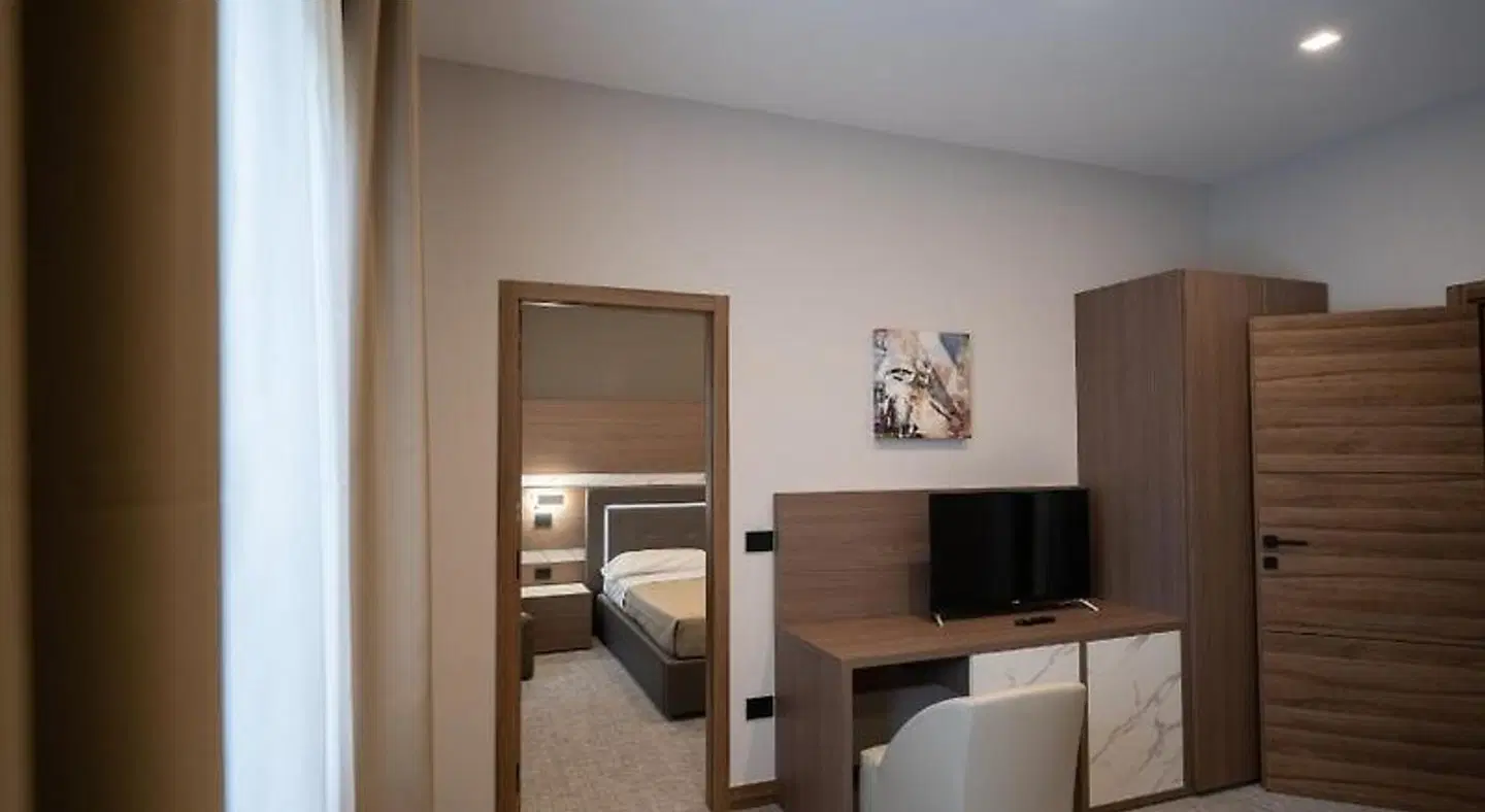 Building Hotel ROOM_EXAMPLE