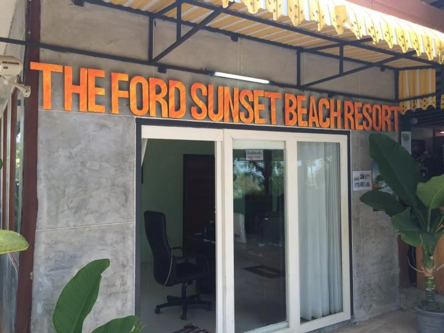 The Ford SunSet Beach Resort EXTERIOR