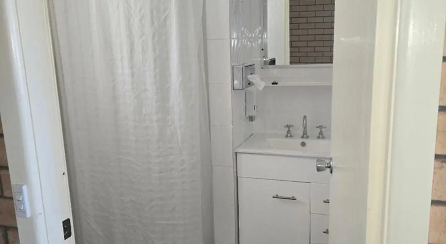 Bega Southtown Motor Inn BATHROOM