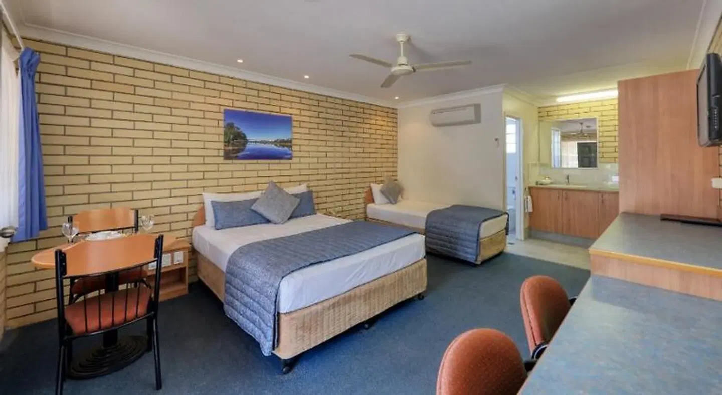Riverland Motor Inn ROOM_EXAMPLE