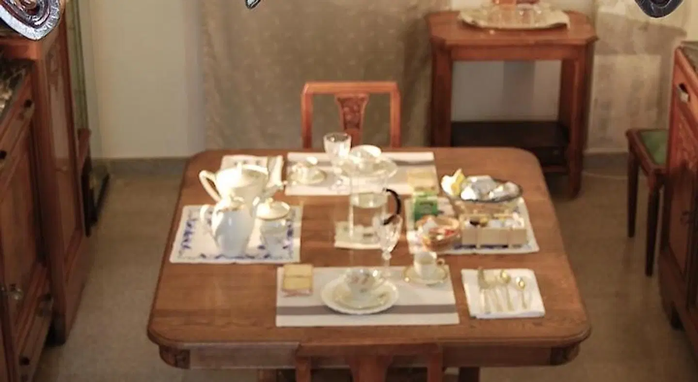 Art Transparent B&B RESTAURANT