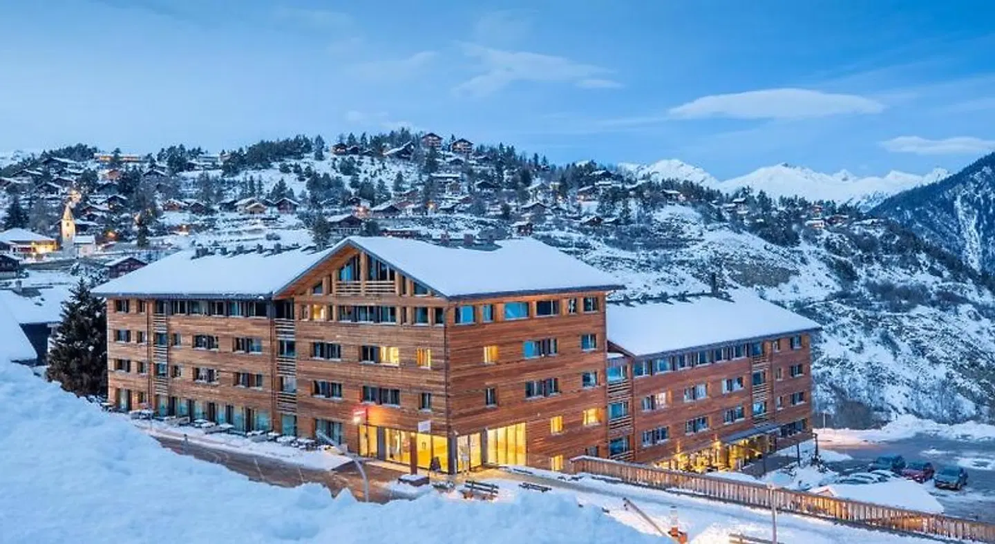 Swisspeak Resorts Vercorin OUTDOOR_POOL