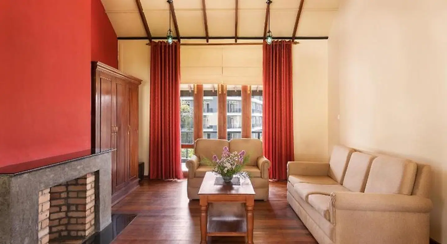 The Walden LOUNGE_LOBBY