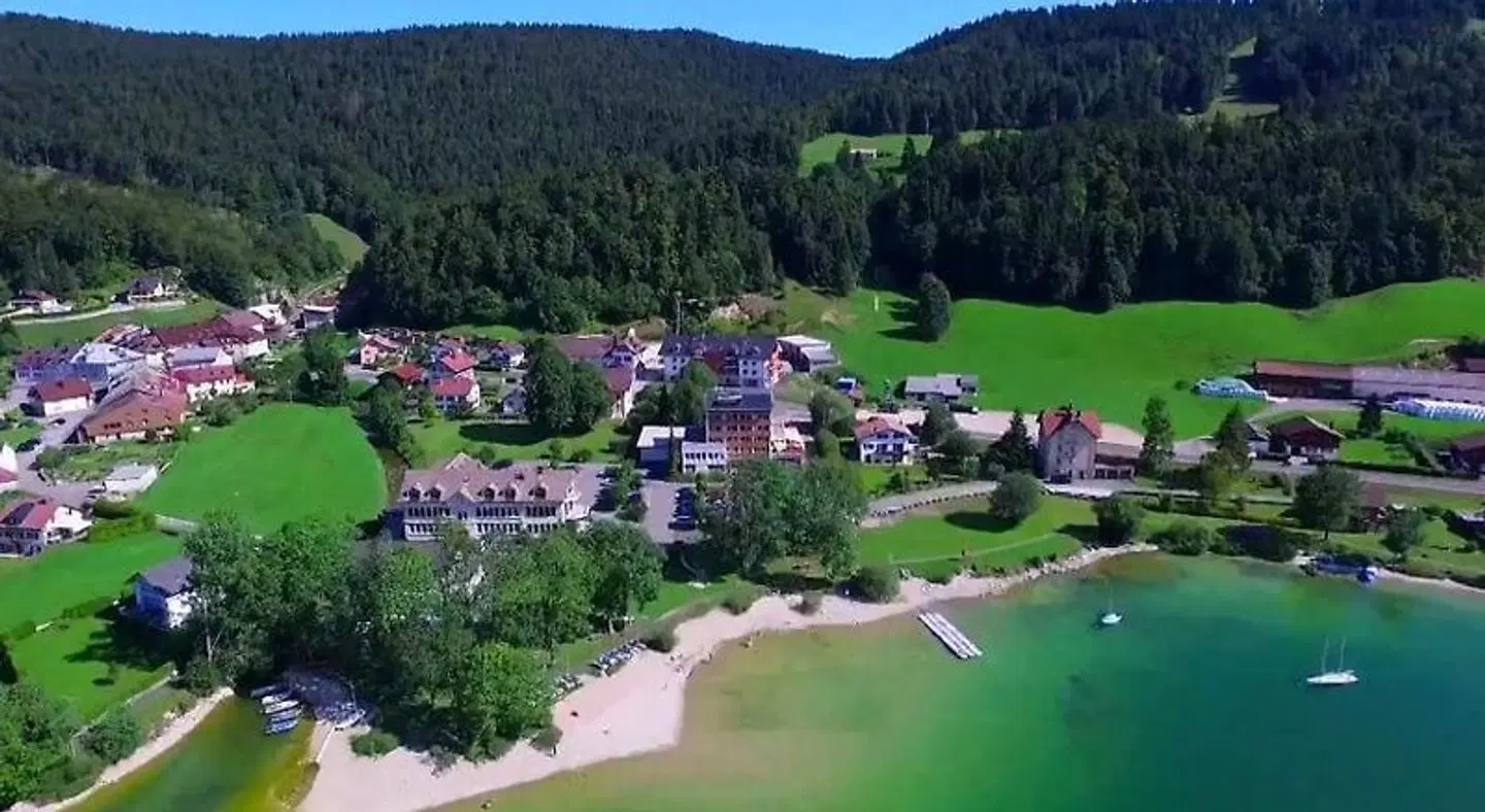 Hôstellerie La Baie Du Lac LANDSCAPE