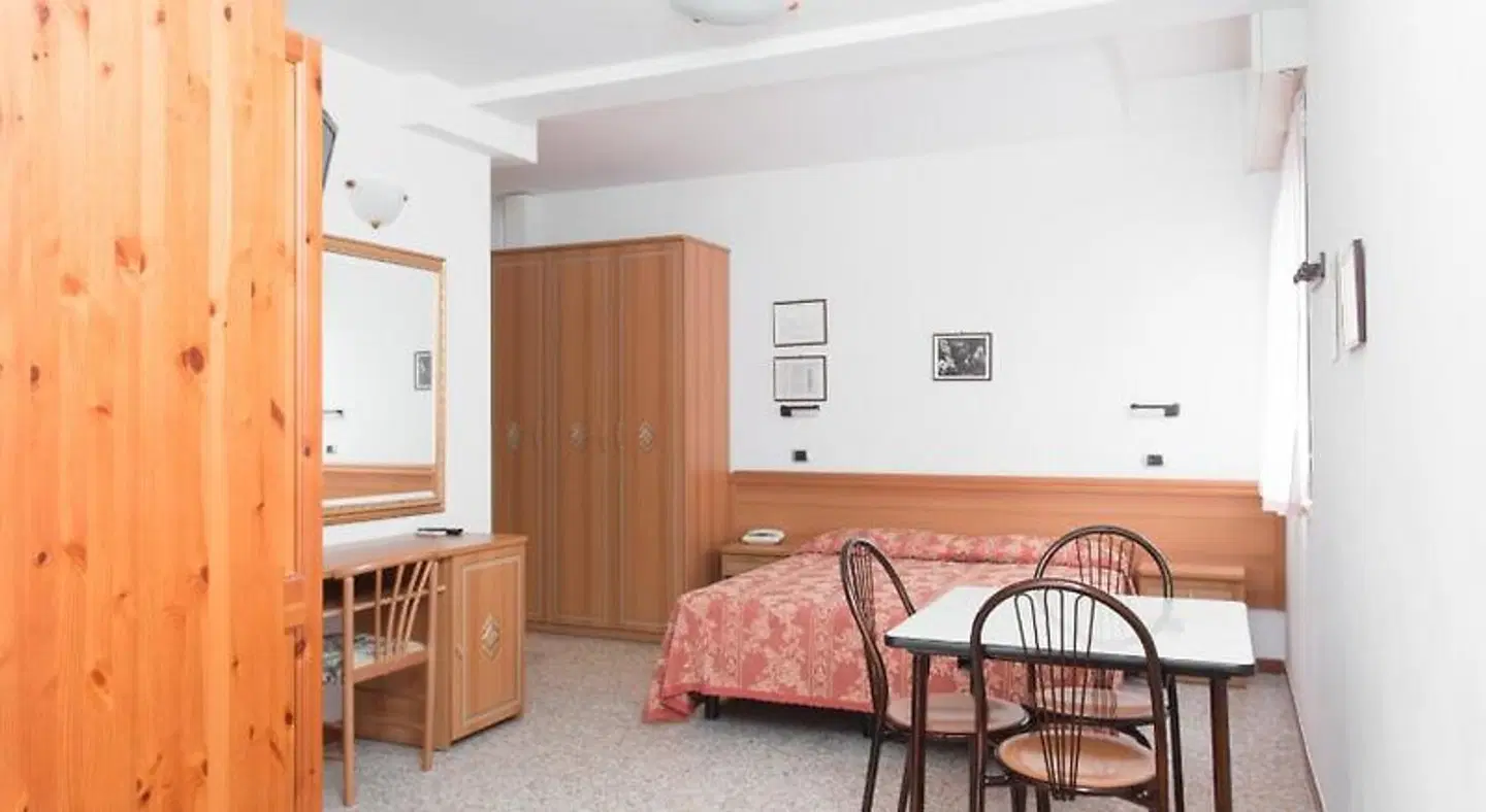 Hotel Residence Des Bains ROOM_EXAMPLE