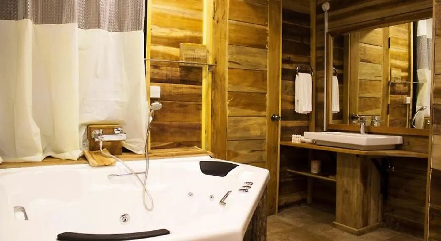 The Glenrock BATHROOM