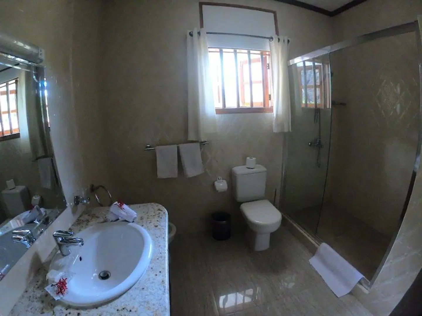 Villa Anse La Blague BATHROOM
