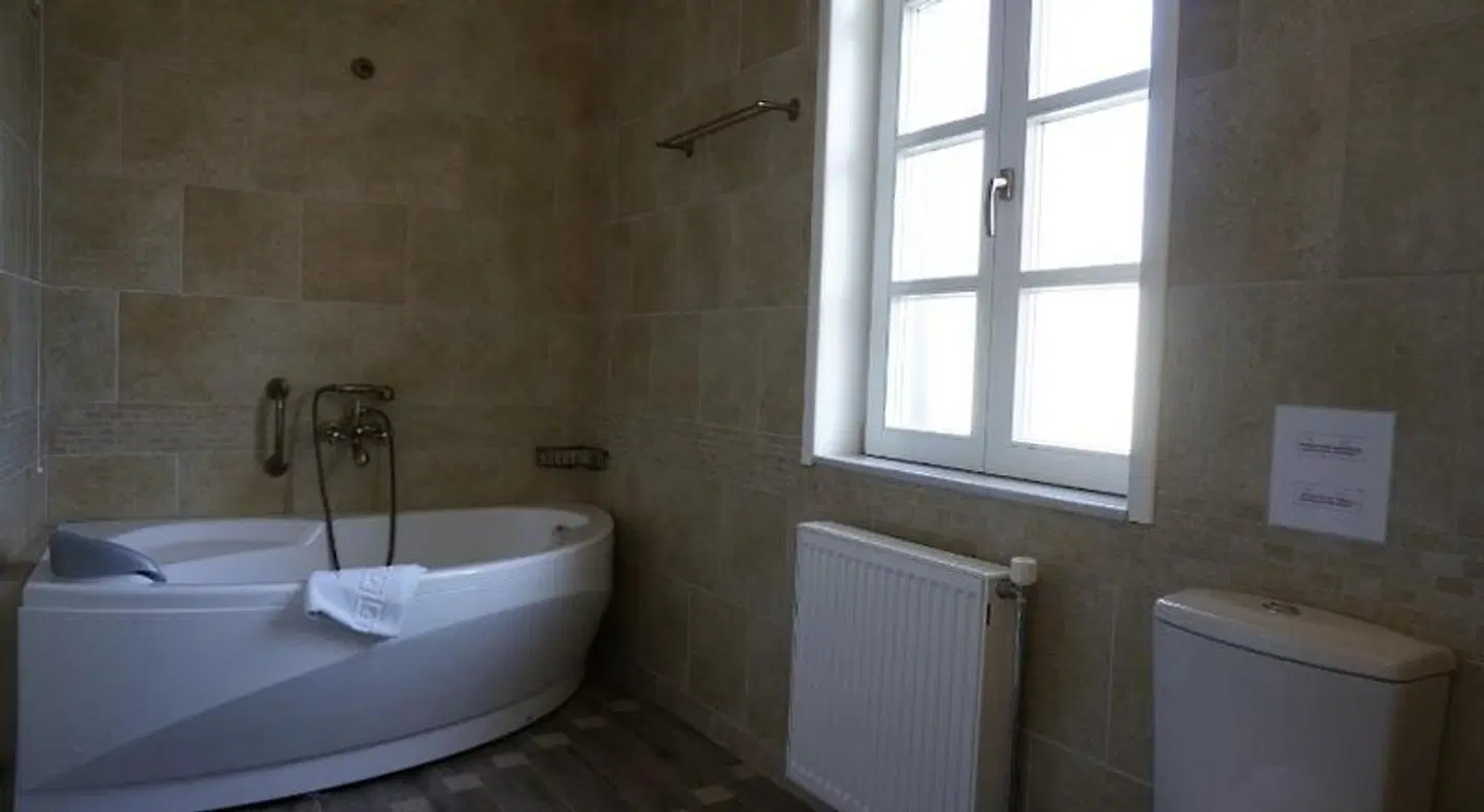 Nostos Hotel BATHROOM