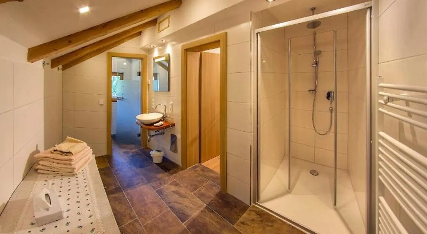 Haus Mariandl BATHROOM